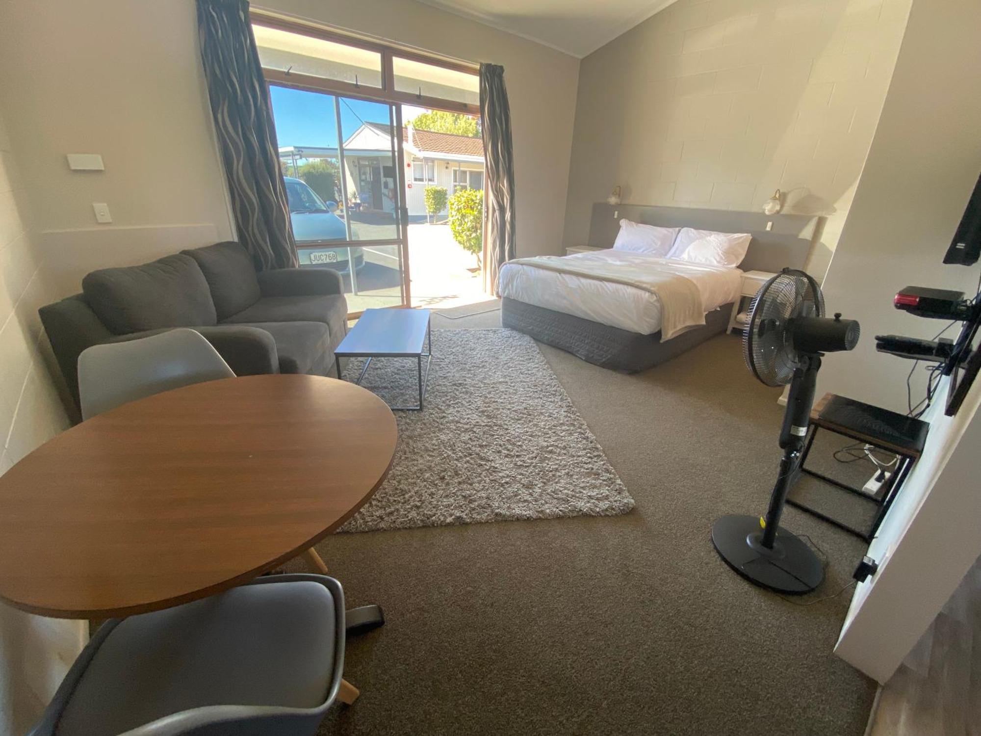 Acorn Estate Motel มาสเตอร์ตัน ภายนอก รูปภาพ